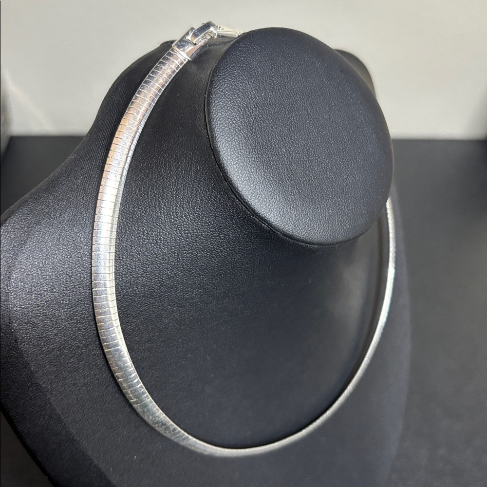 Herringbone Omega Elegant Silver Tone Choker Necklace - Picture 4 of 7